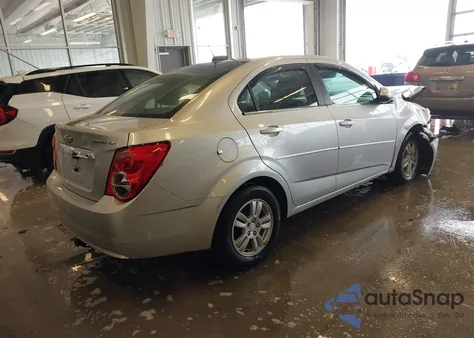 2016 Chevrolet Sonic Lt Auto z USA, uszkodzony, nr VIN 1G1JC5SH7G4123740